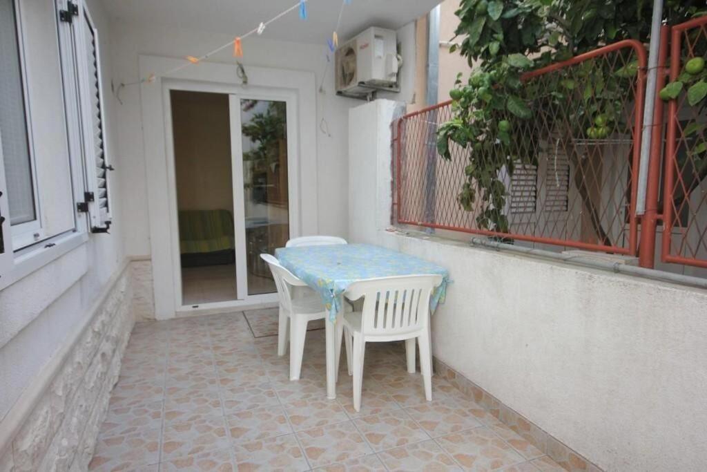 Apartments Zoki - Great Location Close To The Sea Вис Экстерьер фото
